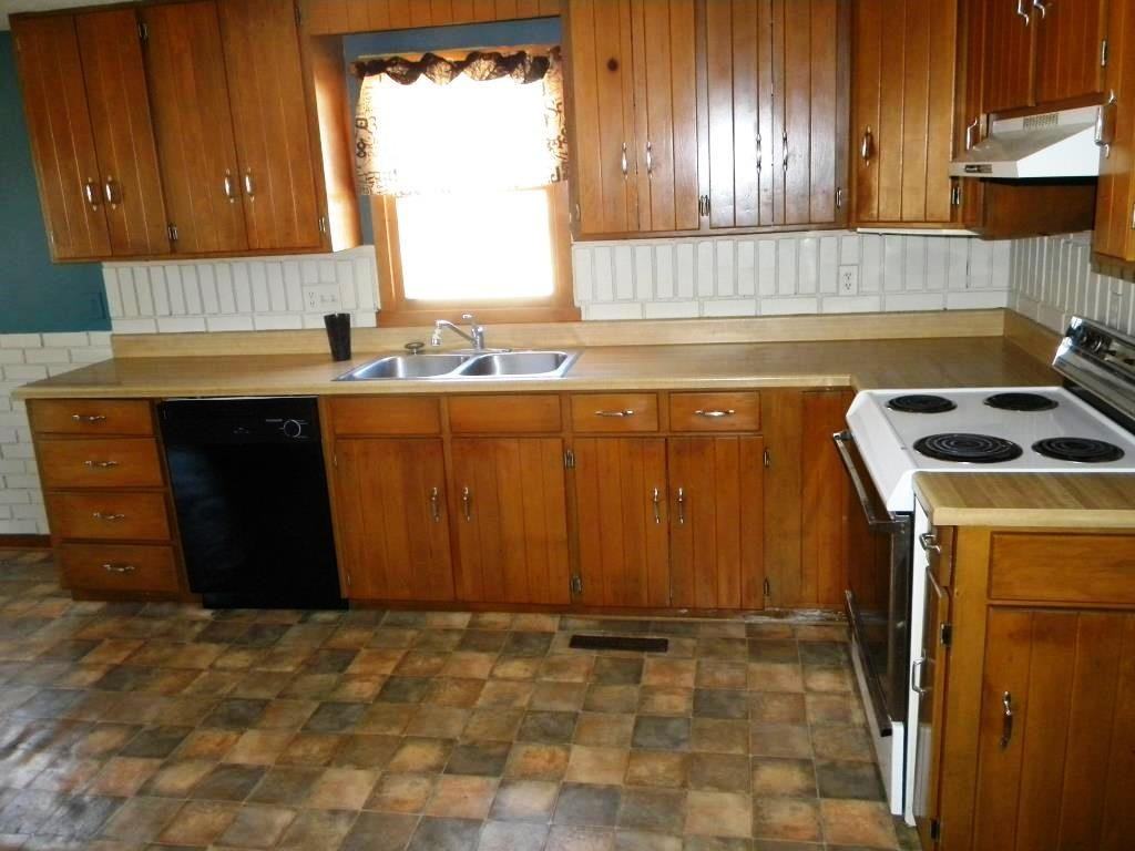 208 E Kechi Rd - Photo 2 of 9