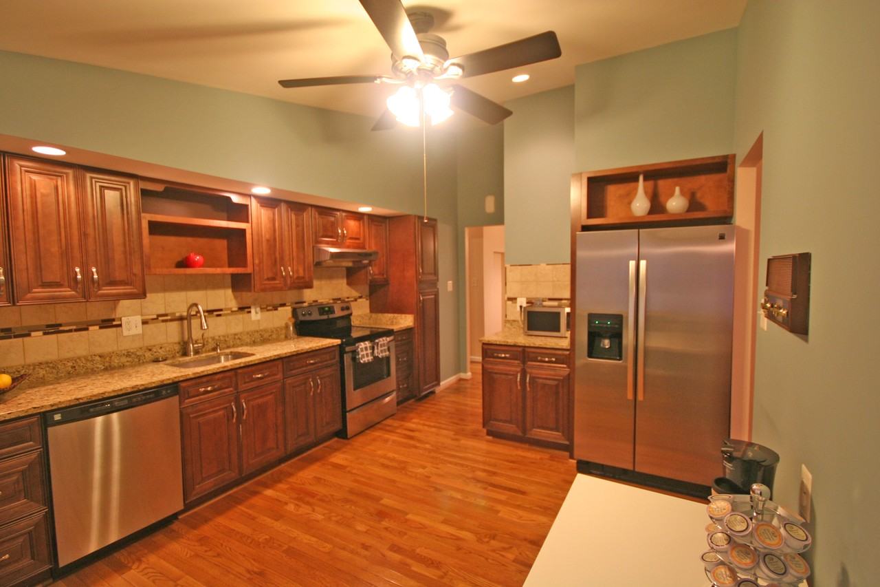 10506 William Tell Ln - Photo 3 of 43