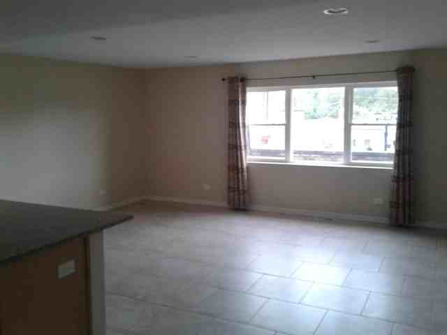 535 N Lake St #B - Photo 3 of 9