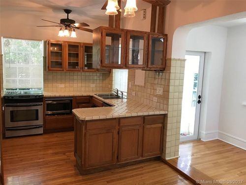 713 Tibidabo Ave - Photo 2 of 6