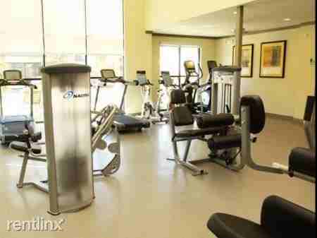 4200 Broadway Ave - Photo 3 of 12