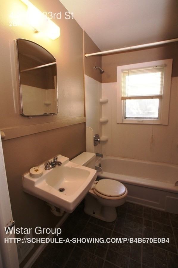 4409 S 33rd St - Photo 3 of 12