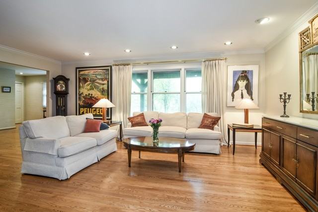 1611 Wilmot Ln - Photo 3 of 22