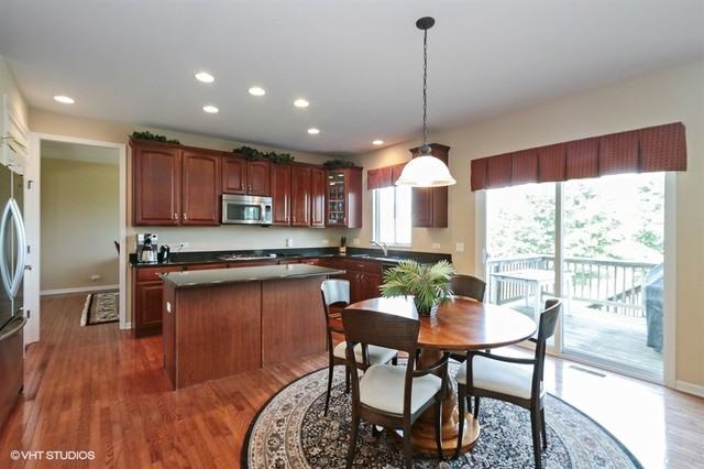 784 Porter Cir - Photo 3 of 16