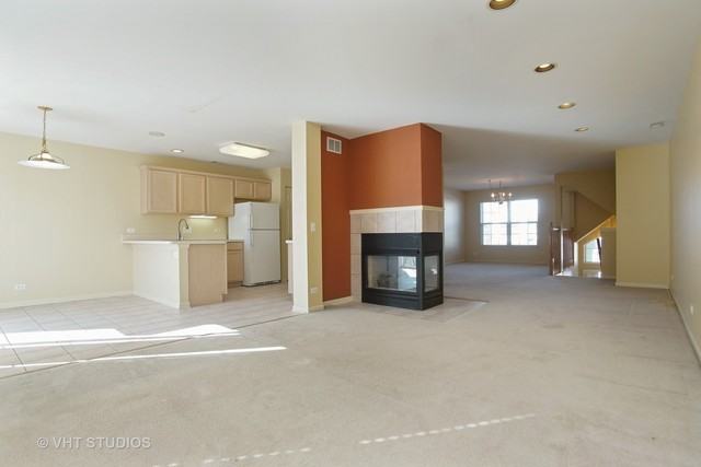 143 Bay Dr - Photo 3 of 15