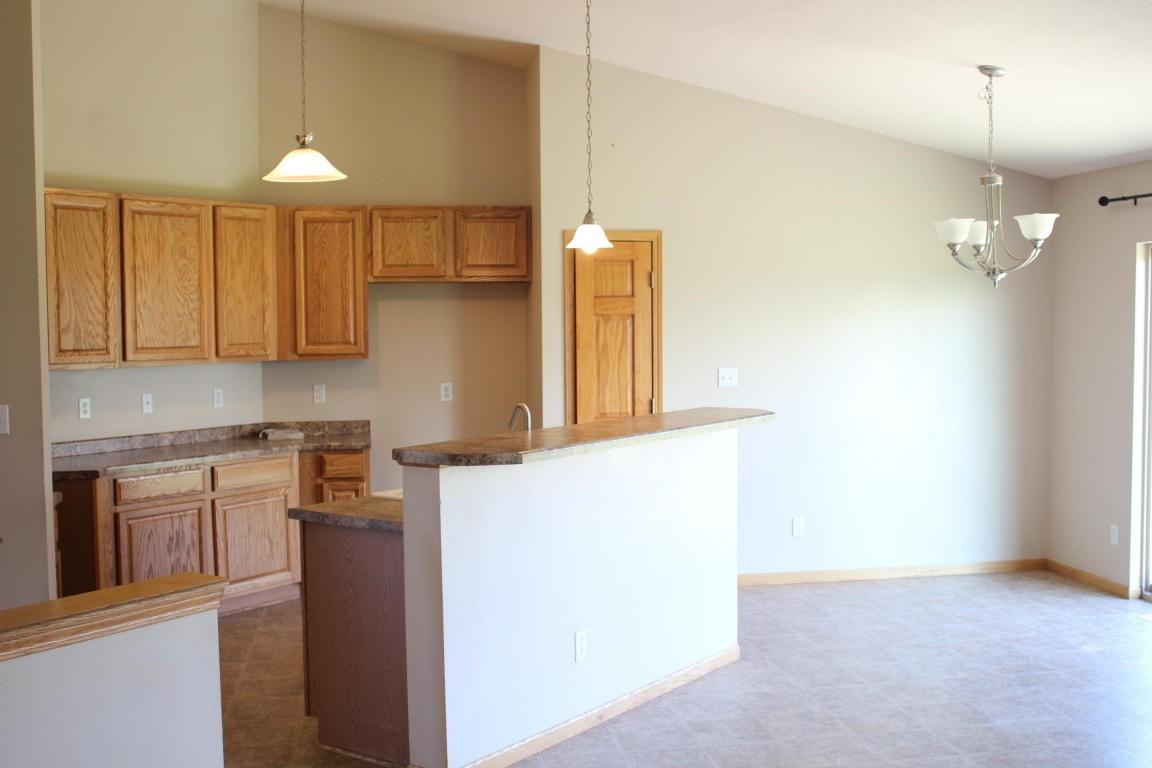 252 Wings Way - Photo 3 of 10