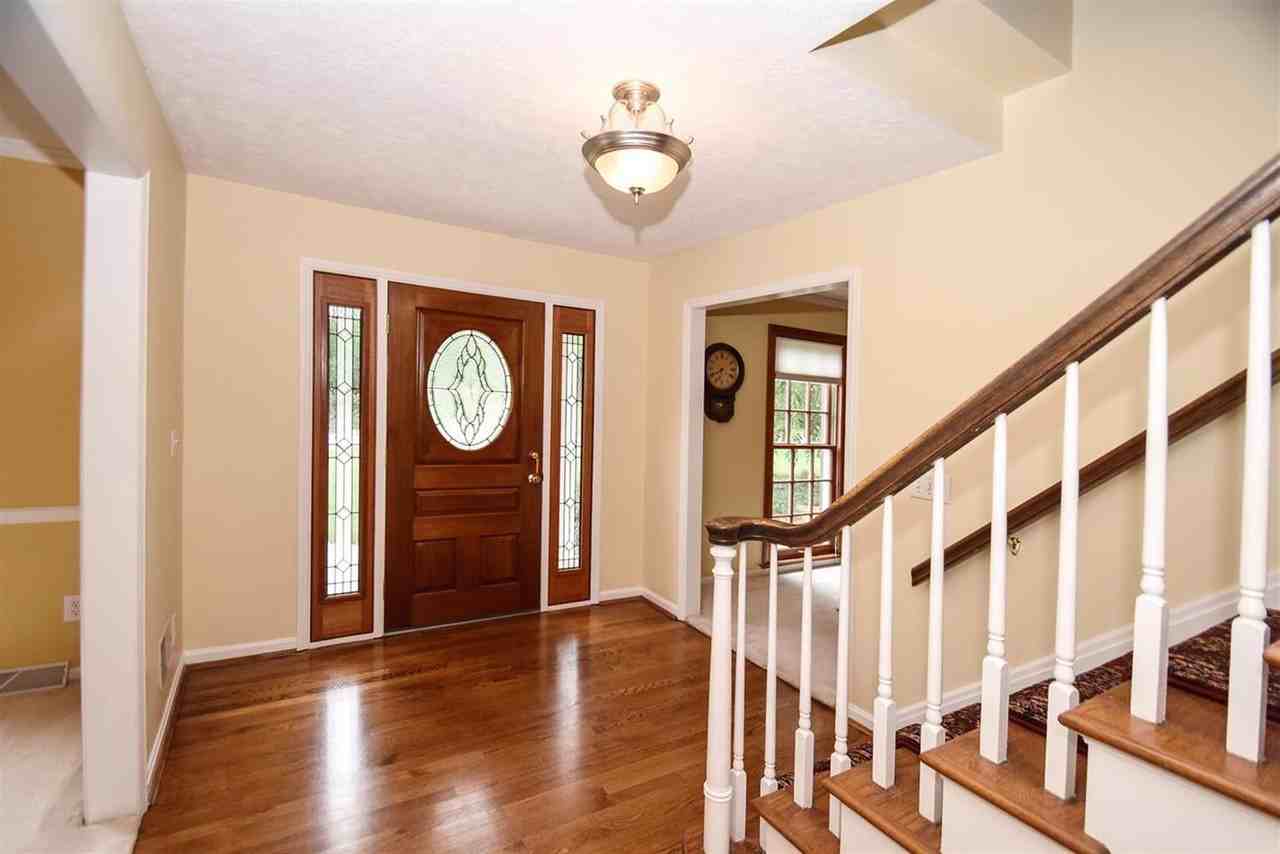 9918 Forestglen Dr - Photo 2 of 23