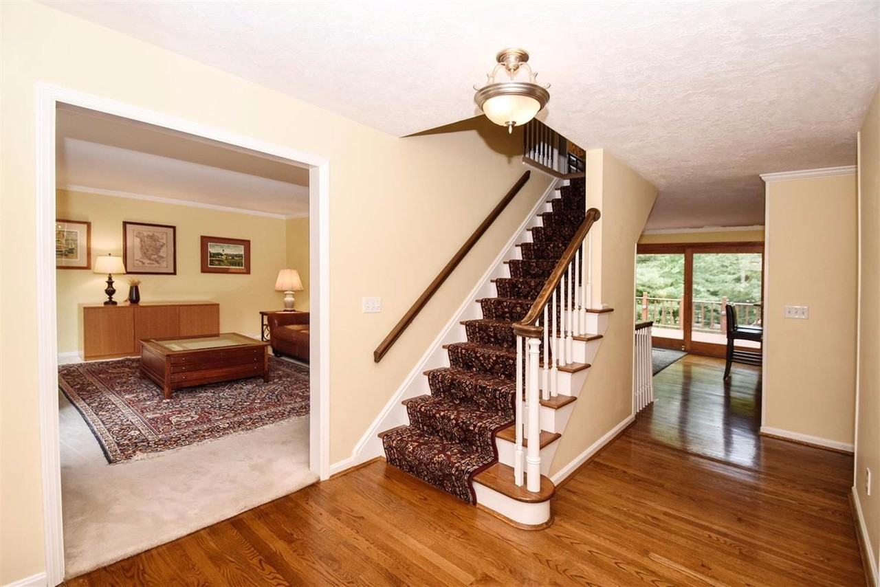 9918 Forestglen Dr - Photo 3 of 23