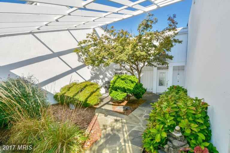 10323 Wilde Lake Terrace - Photo 2 of 30