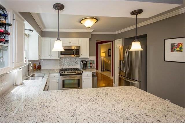 2730 Diamond Ridge Ln - Photo 3 of 26