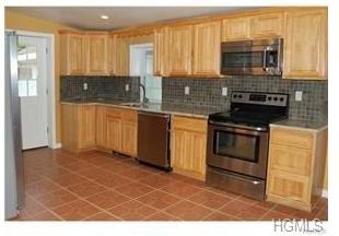 250 Union Ave - Photo 2 of 17