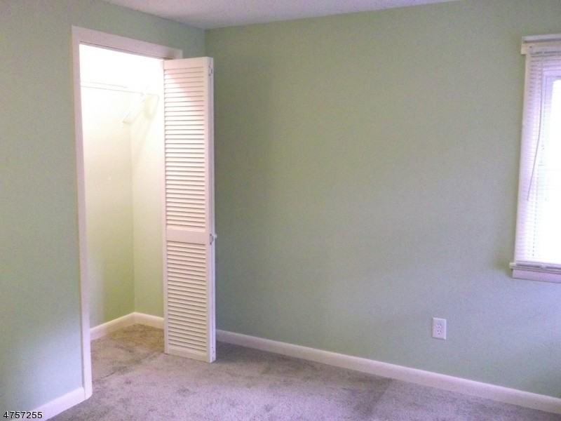 210 Conklintown Rd #b - Photo 3 of 11