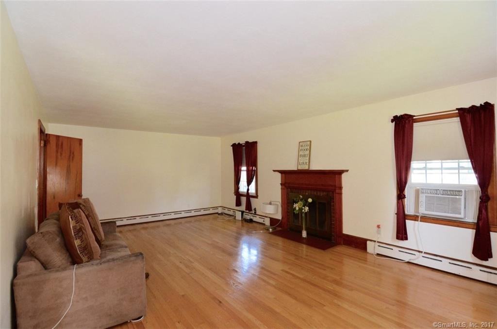 199 Elm St - Photo 3 of 33