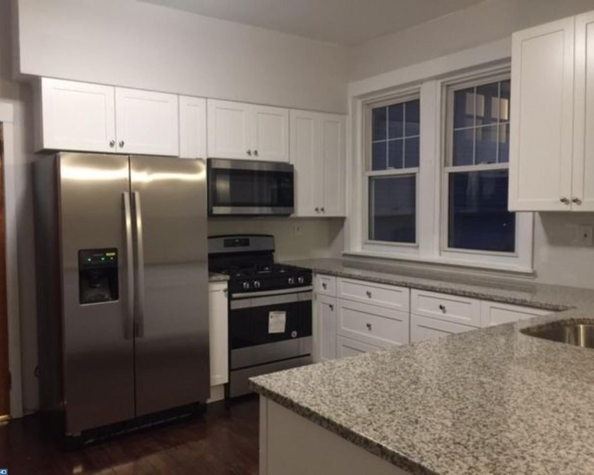 156 Lafayette Rd - Photo 3 of 15