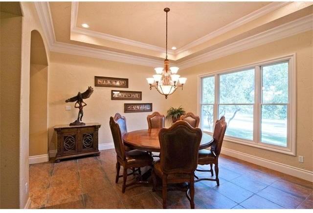 8 Club Estates Pkwy - Photo 3 of 14