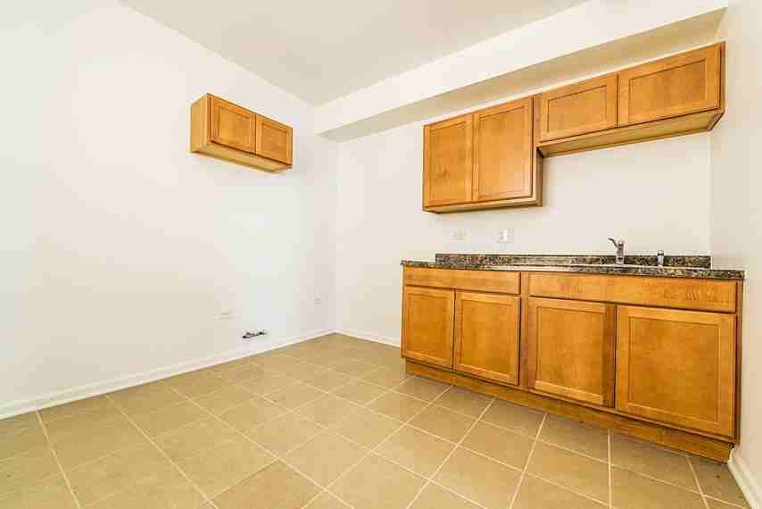 7159 S Wabash Ave - Photo 3 of 5