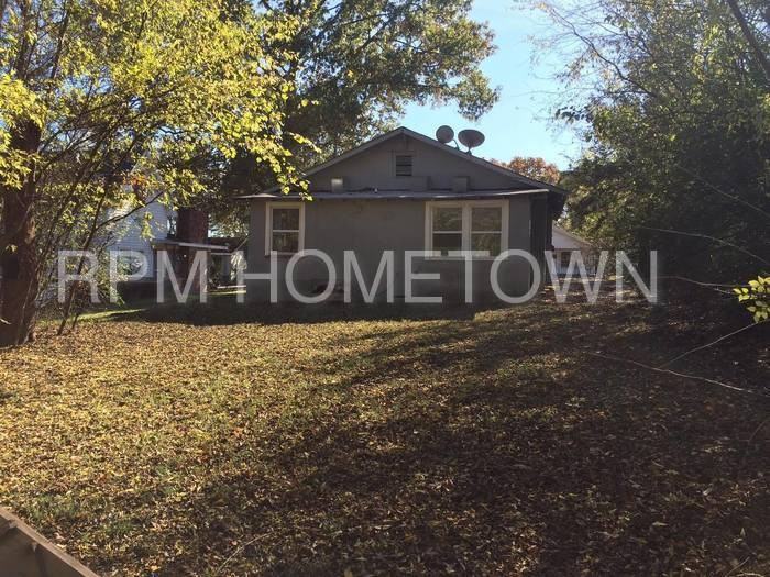 204 Rector St - Photo 2 of 8