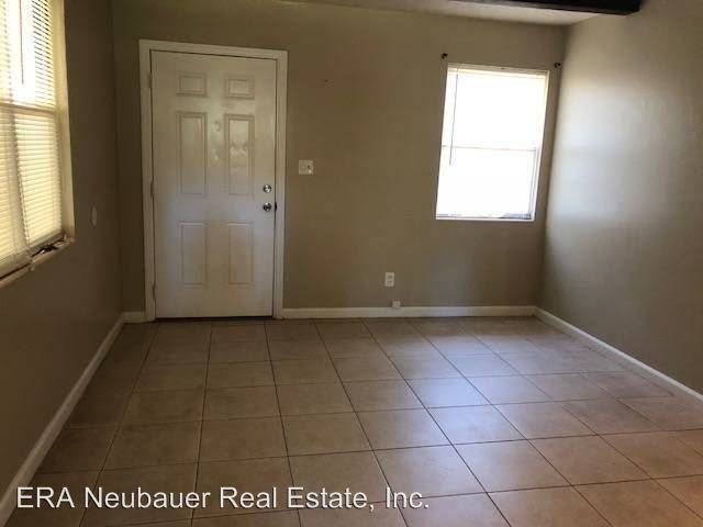 528 N 9th Plaza - Photo 2 of 7