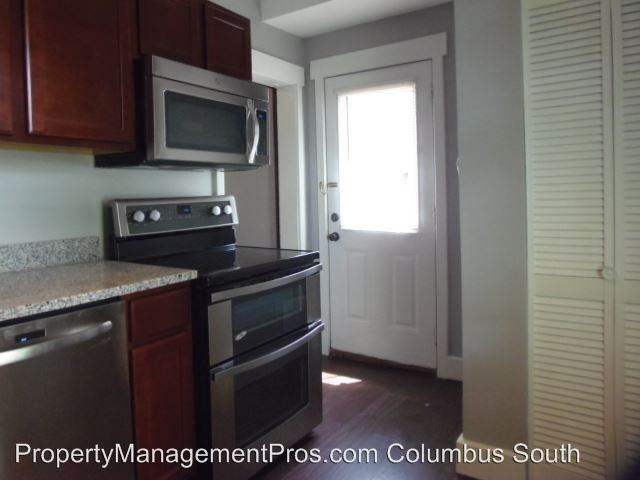 1221 Highland Dr - Photo 2 of 22