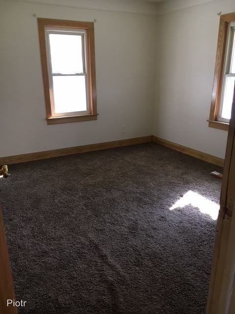 18907 Hanna St - Photo 3 of 6