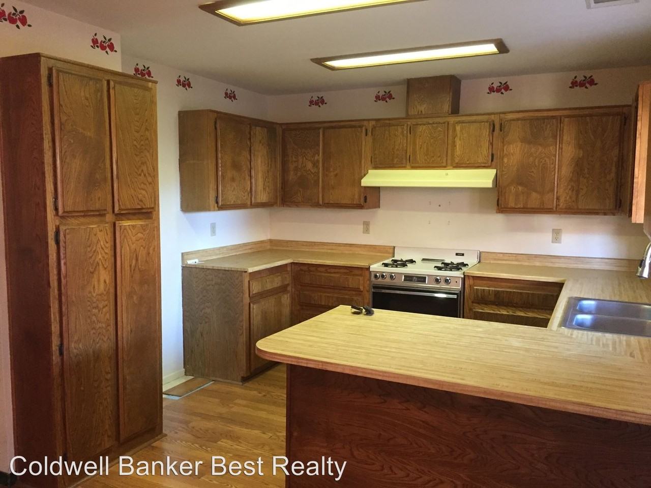 14309 Dover Dr - Photo 3 of 15