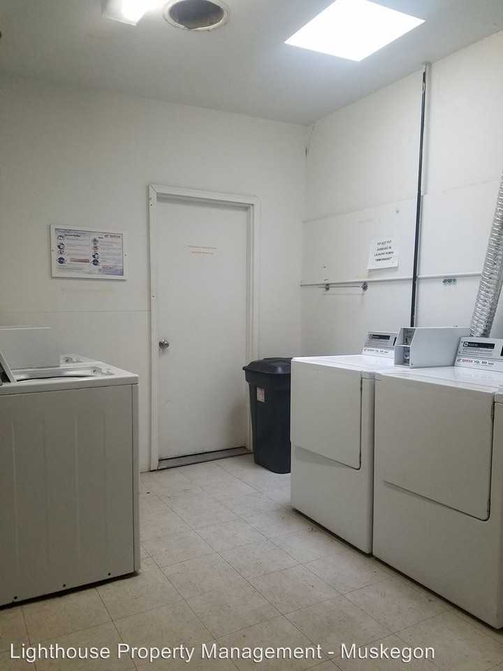 2780 Peck St - Photo 3 of 8