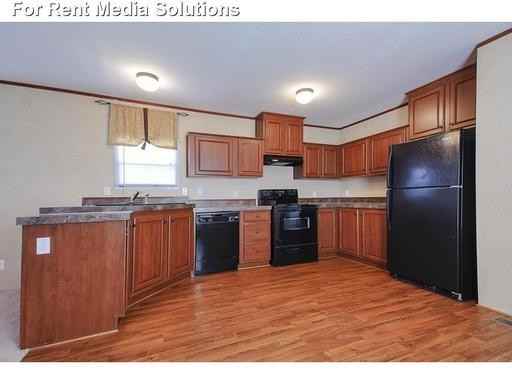 76 Peach St - Photo 2 of 8