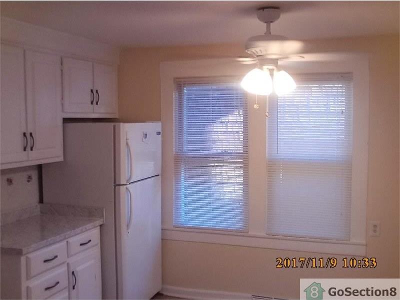 40 Woodmont St - Photo 2 of 10