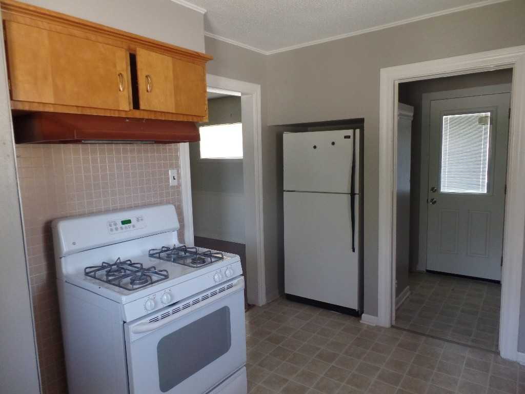 1201 S High School St - Photo 3 of 9