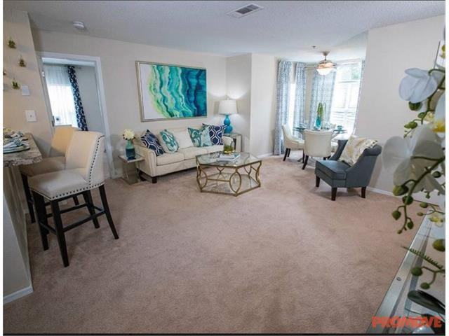 Avenue 33 - Photo 2 of 10