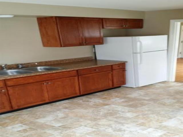 2508 Ashbrook Ave - Photo 3 of 6