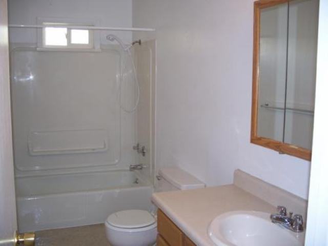 418 N 17th St - Photo 2 of 6