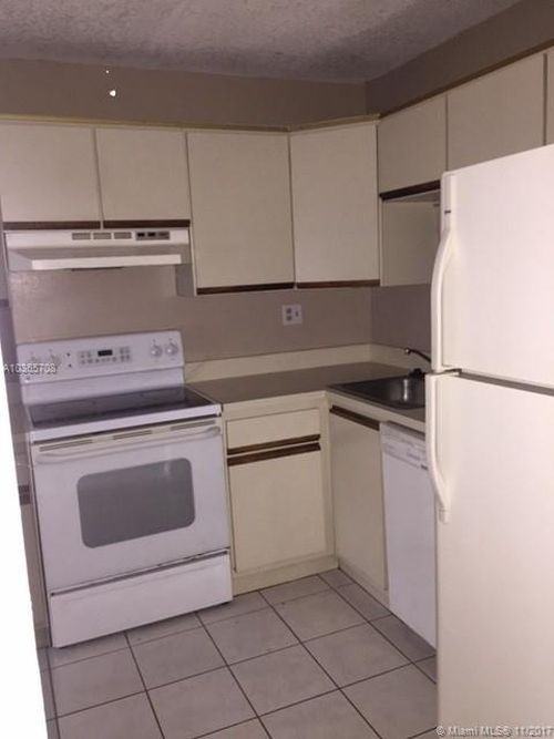 4718 NW 82nd Ave #1706 - Photo 3 of 8
