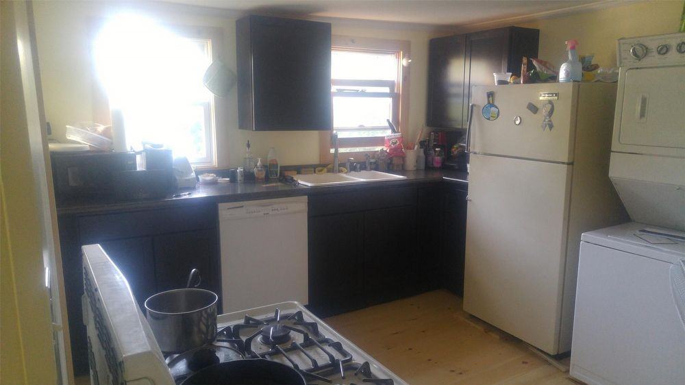 60 Franklin St #b - Photo 3 of 6