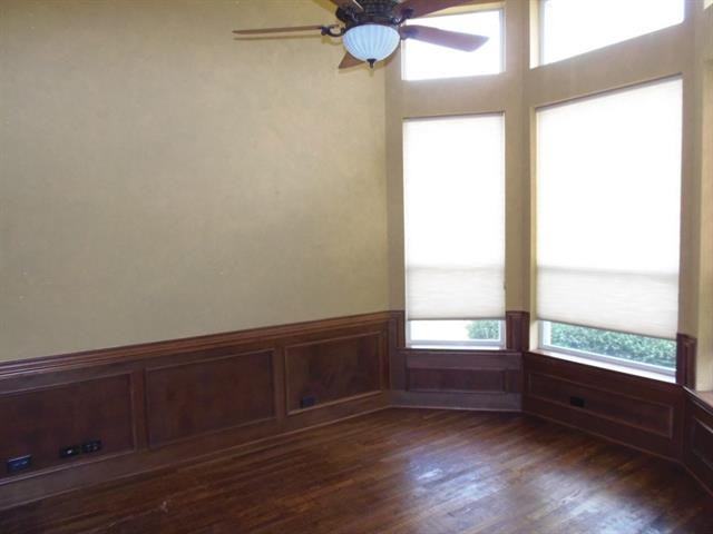 4301 Harbin Ct - Photo 2 of 24