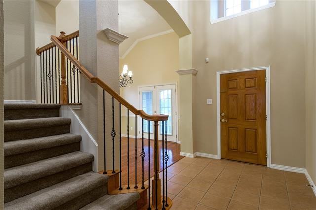 1013 Elmgrove Ct - Photo 3 of 36