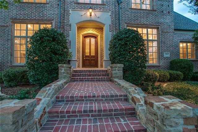 5816 Versailles Ave - Photo 2 of 27