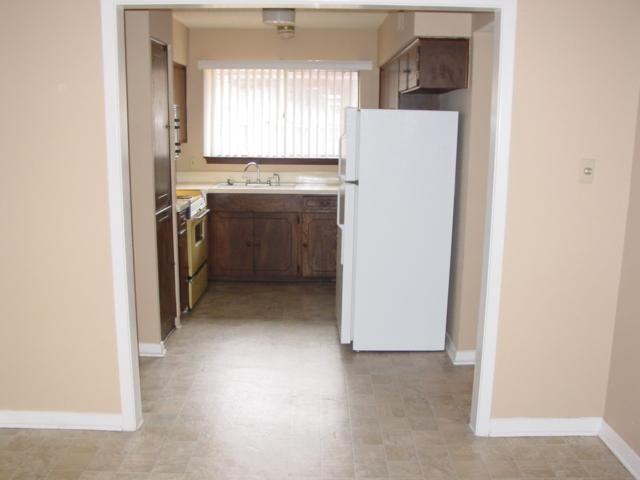 12820 Pandora Dr - Photo 3 of 9