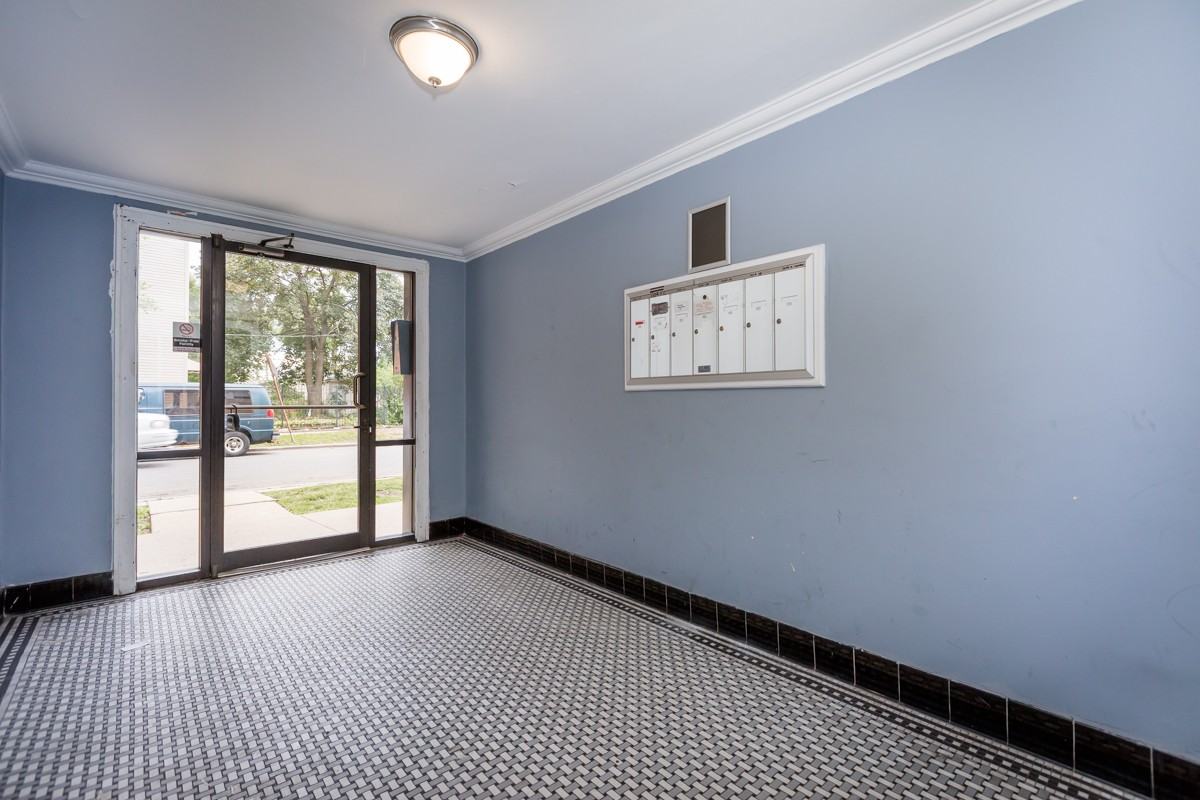 2200-04 N. Avers Ave. - Photo 2 of 9