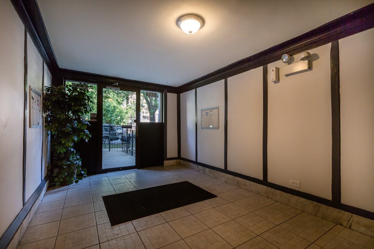 4654-56 N. Monticello Ave. - Photo 2 of 16