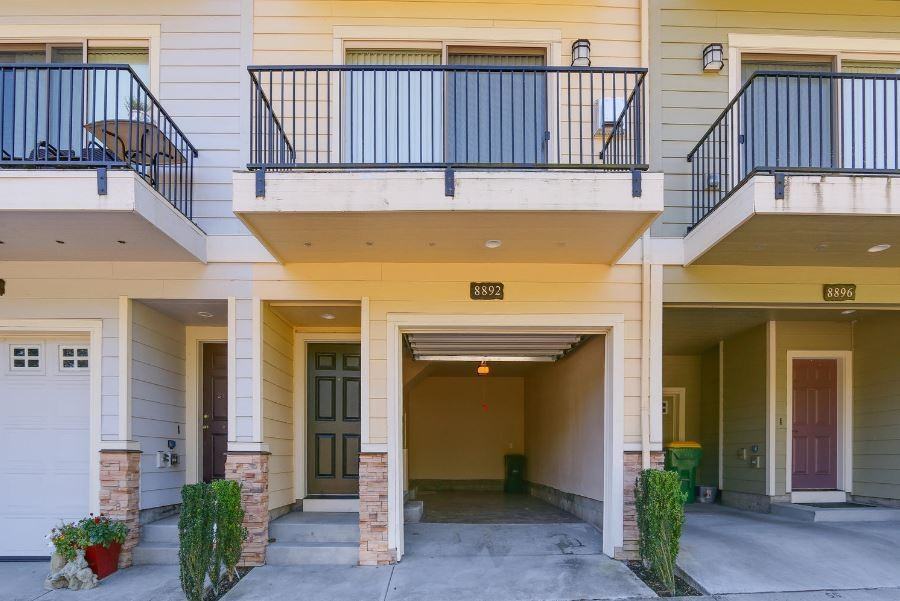 8892 Southwest Elena Lane - Photo 3 of 19