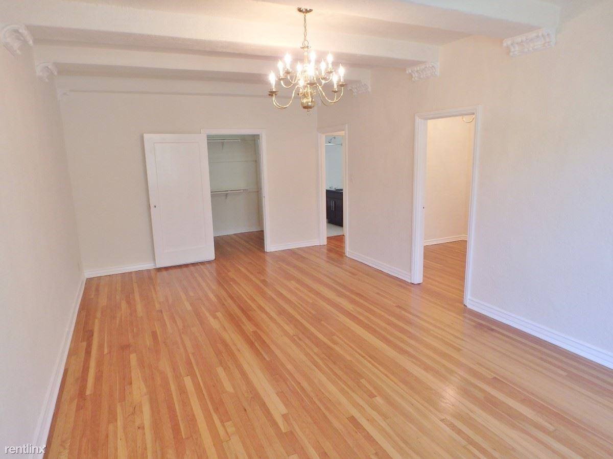 1895 Jackson St - Photo 2 of 20