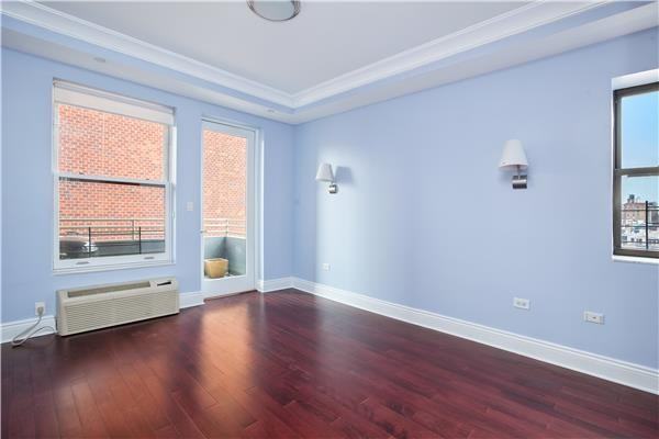 223 W 80th St - Photo 3 of 5