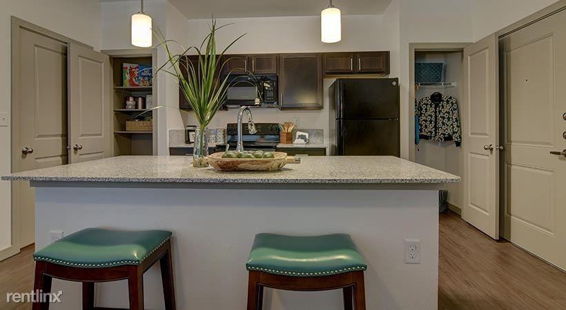 Ih 10 & 1604 - Photo 3 of 13