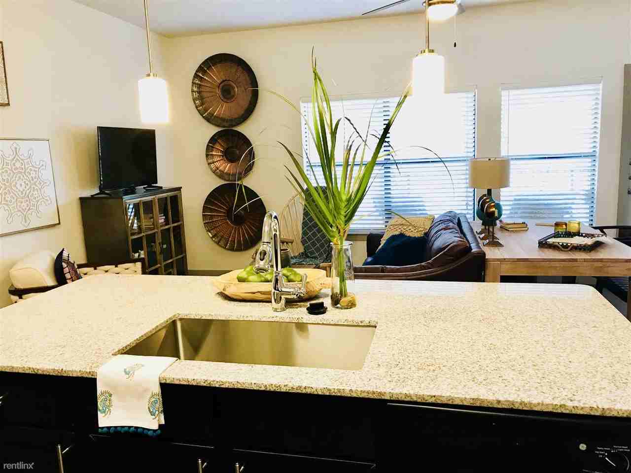 Ih 10 & 1604 - Photo 2 of 13