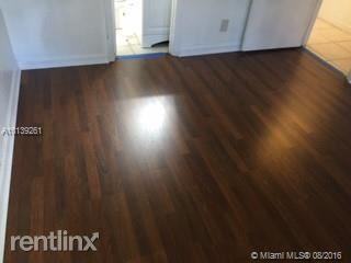 11460 NW 42nd St - Photo 2 of 5