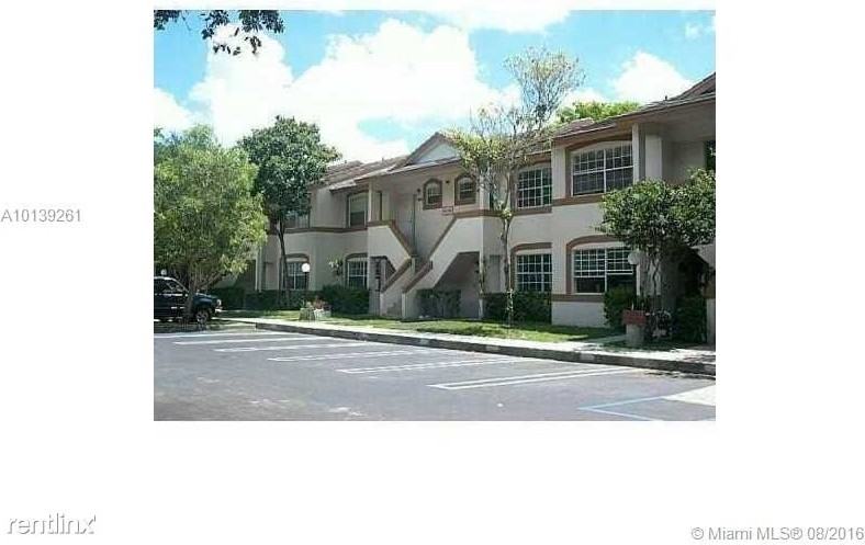 11460 NW 42nd St - Photo 3 of 5