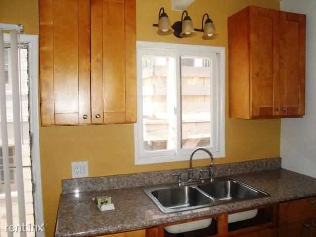 506 N Gower St - Photo 2 of 7