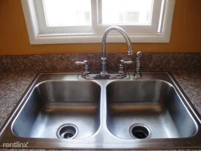 506 N Gower St - Photo 3 of 7