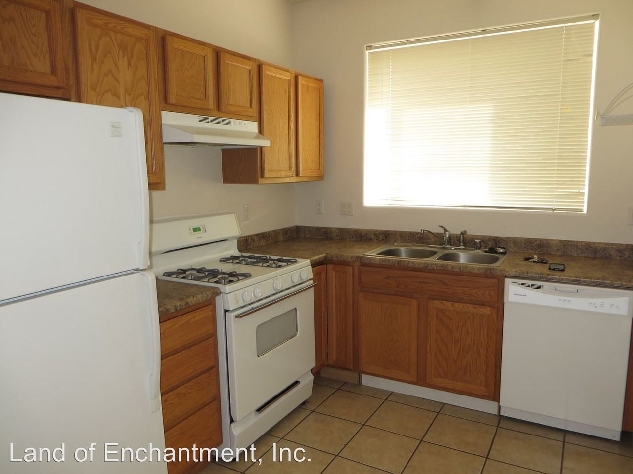 13620 Shaffer Ct SE - Photo 3 of 11